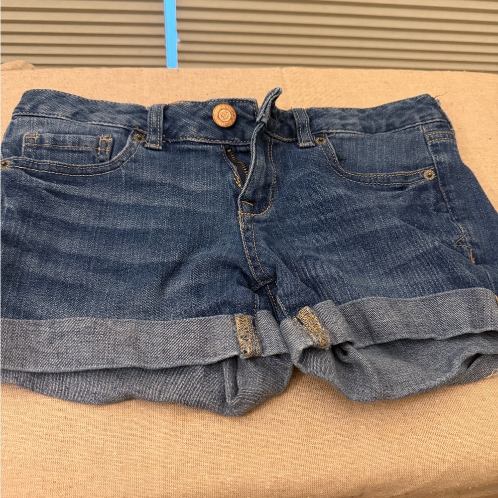 Aeropostale Dark Blue Jean midi no stretch Shorts too cute!